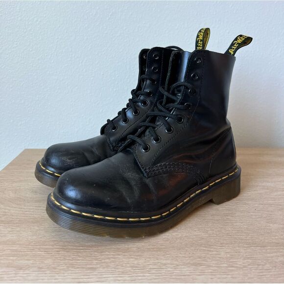 Dr. Martens Shoes - Women’s Dr. Martens Combat Boots Black Smooth Leather Size 6